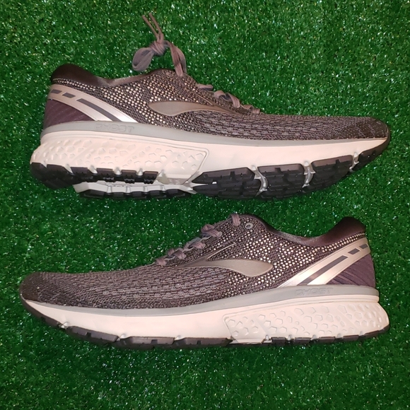 mens brooks ghost 11 size 11